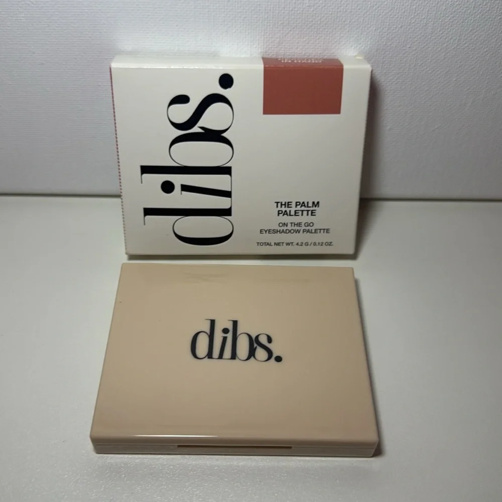 Dibs. Eyeshadow Palette - Peaches in Hand